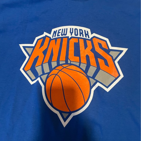 New York Knicks Men’s T Shirt - Picture 2 of 4